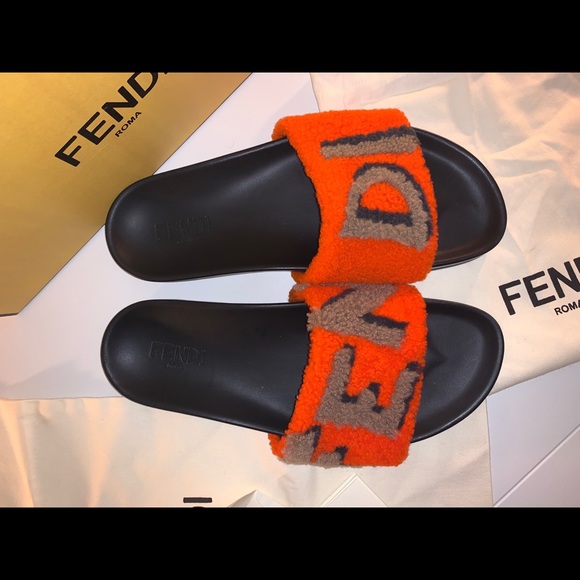 fendi women's fur slides